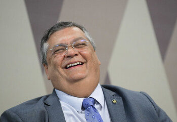 Senado aprova indicação de Flávio Dino para ministro do STF