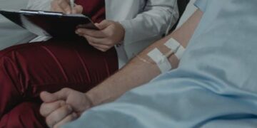 Adolescente com Síndrome de West garante na Justiça que plano de saúde pague seu tratamento