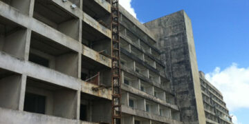 Prazo para demolição do último andar de antigo hotel da BRA é prorrogado pela Justiça Federal