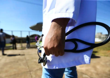 Justiça Federal do RN condena advogado por uso de documento falso para validar diploma estrangeiro de médica