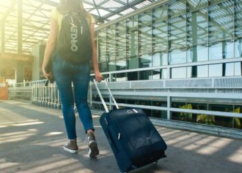 Consumidora receberá indenização de companhia aérea por atraso em viagem