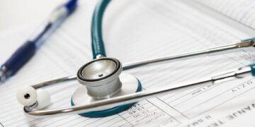 Idosa com infecção pulmonar garante direito acesso a hemodiálise custeada pelo Estado