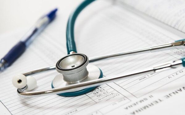 Idosa com infecção pulmonar garante direito acesso a hemodiálise custeada pelo Estado