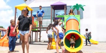 Prefeitura de Parnamirim instala quatro novos playgrounds infantis no município