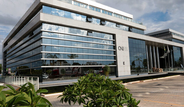 Maioria do CNJ vota por paridade de gênero para cargos nos tribunais