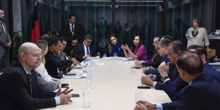 Relator da LDO de 2024 quer empenho das emendas impositivas no primeiro semestre