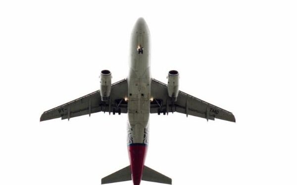 Passageiros que tiveram atraso em voo de 40 horas serão indenizados por companhia aérea