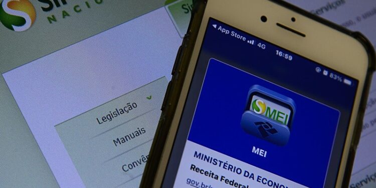 Contribuição do MEI tem novo valor com alta do salário mínimo em 2024