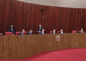 TSE aprova calendário eleitoral e regulamenta uso de IA nas Eleições 2026