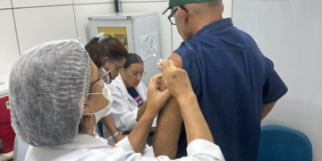 Vacinação contra a gripe é iniciada em Natal com mais de 7 mil doses aplicadas