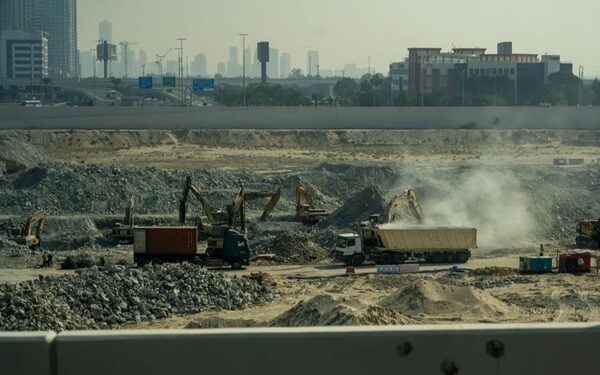 Empresários da construção projetam queda do emprego e de novos empreendimentos, revela CNI