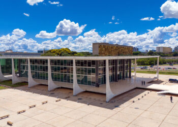 STF concede prisão domiciliar temporária ao ex-presidente Jair Bolsonaro