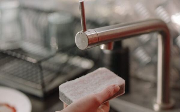 Caern é condenada a indenizar família de Parnamirim por falha em serviço de abastecimento de água