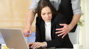 Bancária vítima de assédio sexual de gerente será indenizada