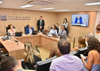 Comissão especial para analisar PEC sobre eleição indireta para governador é instalda pela AL/RN