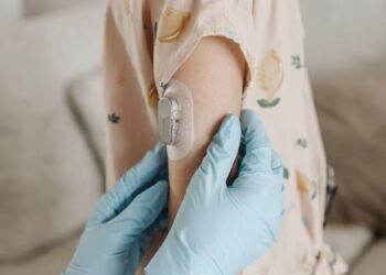 Justiça determina que Plano de Saúde forneça sensor de glicose e indenize paciente em R$ 4 mil