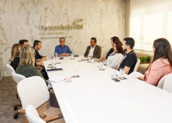 Sistema Fecomércio RN formaliza parceria com a Liga Contra o Câncer para ampliar formação na área da saúde