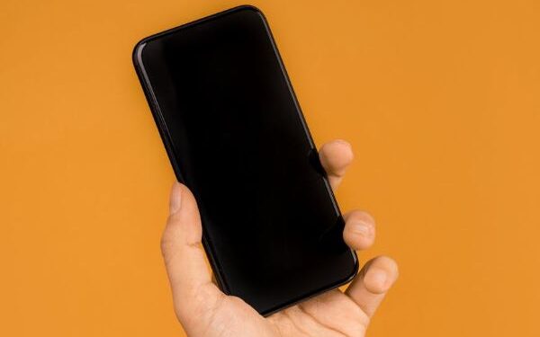 Consumidor será indenizado por fabricante após deifeito em aparelho celular