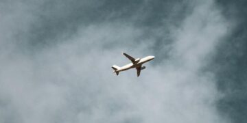 Consumidora garante na Justiça devolução de milhas aéreas por falha em sistema