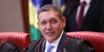 Nunes Marques é eleito presidente do TSE