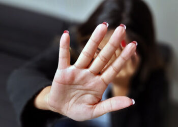 Câmara aprova endurecimento de pena para preso em saída temporária que agredir mulher