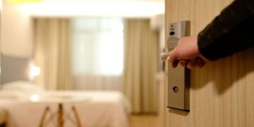 Falta de higiene em hospedagem reservada para o Carnaval de Recife gera indenização a consumidores