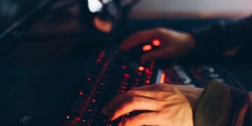 Casal será indenizado por profisisonal que não concluiu serviço contratado