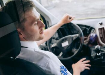 Motorista de ambulância do Estado será indenizado por perda auditiva devido a função