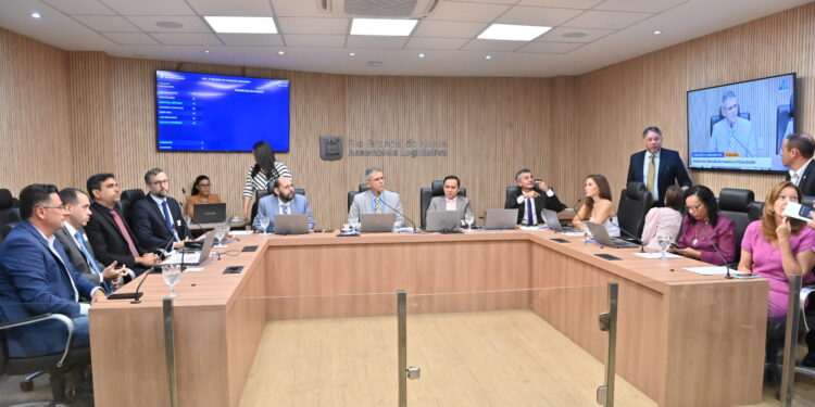 Na CFF da ALRN, Estado fixa 13 de maio para iniciar liberação de emendas parlamentares