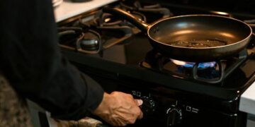 Consumidora será indenizada por fabricante após comprar fogão defeituoso