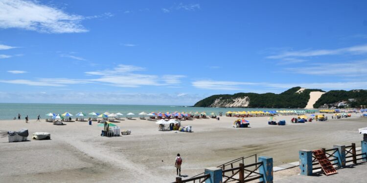 Prefeitura publica edital de licitação para drenagem da praia de Ponta Negra