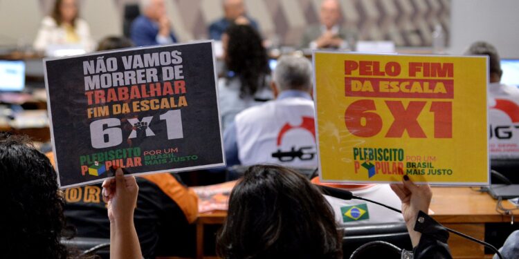 Fim da escala 6×1: relator propõe jornada de 40h semanais com transição de 14 meses; votação será nesta quarta