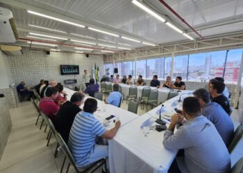 Sinduscon-RN recebe Coopercon e OCERN em reunião sobre cooperativismo na construção civil