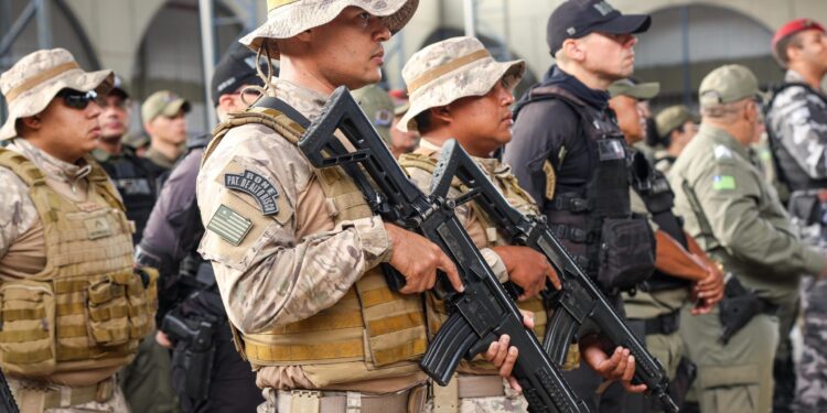 Governo lança programa de R$ 11 bilhões contra o crime organizado