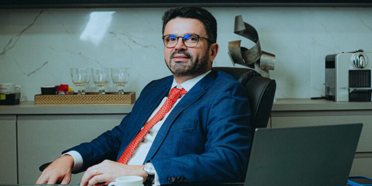 Advogado do RN elabora projeto que obriga União a alertar municípios antes de restringir transferência de recursos