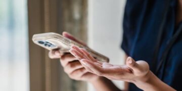 Consumidora será indenizada por empresa de telecomunicações por falha em prestação de serviços