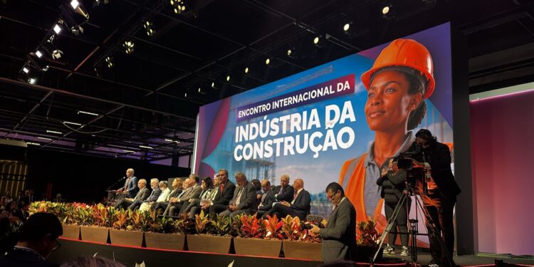 SENAI-RN participa do Encontro Internacional da Indústria da Construção 2026