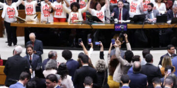 Com voto sim unânime da bancada potiguar, Câmara aprova, em dois turnos, PEC pelo fim da escala 6×1