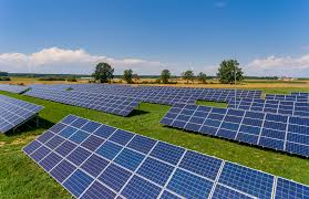 Energia solar supera R$ 300 bilhões em investimentos