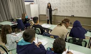 MP que estabelece piso de R$ 5.130 para professores é aprovada pelo Senado