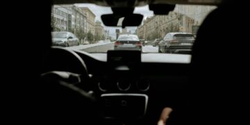 Negativa de cadastro de motorista em aplicativo por critérios de segurança é mantida pela Justiça