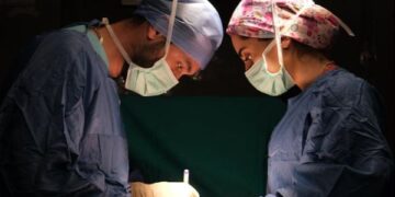 Paciente garante na Justiça custeio de cirurgias reparadoras pós-bariátrica