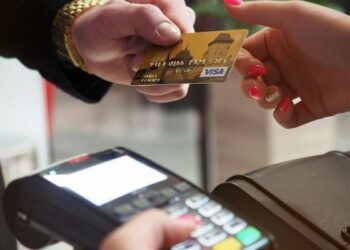 Banco evita condenação na Justiça após comprovar que cliente usou cartão