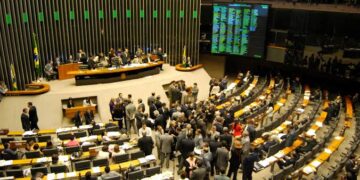 Câmara: governo retira urgência do fim da escala 6×1 e destrava pauta
