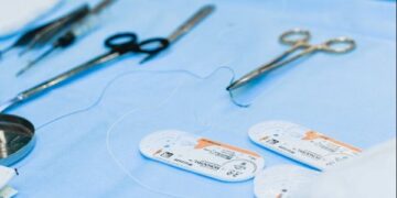 Justiça determina que plano de saúde pague indenização e forneça cirurgia a paciente com problema cardíaco