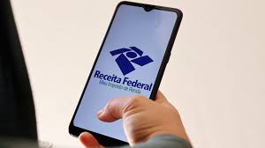Receita paga nesta terça maior lote de restituição do IR da história