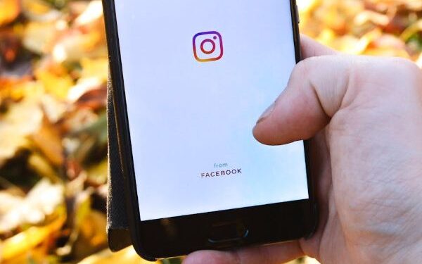Homem será indenizado após ter contas em rede social suspensas sem aviso prévio