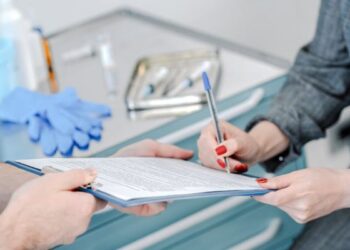Tratamento em rede não credenciada não gera ressarcimento integral para usuário de plano de saúde