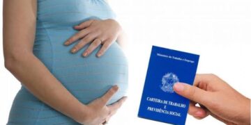 Trabalhadora com estabilidade por gravidez tem justa causa por atestado médico adulterado