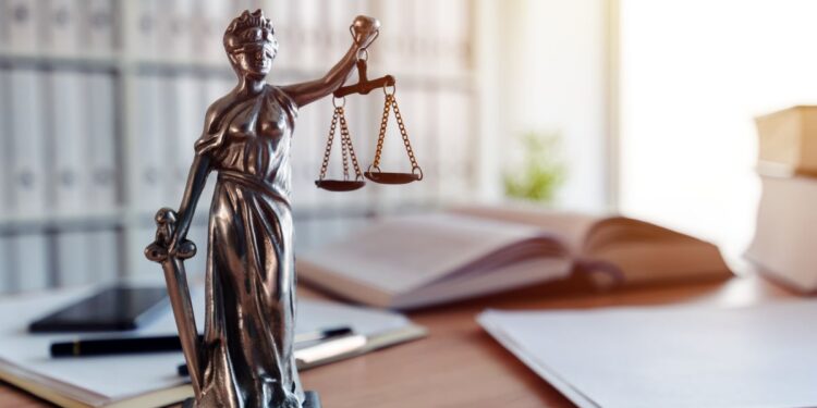 Prestador de serviço é condenado a indenizar morador em R$ 11 mil após deixar obra inacabada em residência em Natal